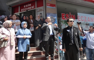 SENDİKALAR ÖĞRTEMENE SALDIRIYI PROTESTO ETTİ 