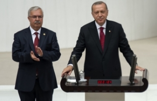 Cumhurbaşkanı Erdoğan TBMM'de Yemin Ederek...