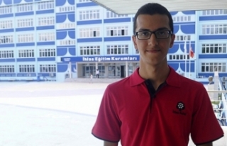 YKS Türkiye Birincisi İhlas Koleji Öğrencisi Mustafa...