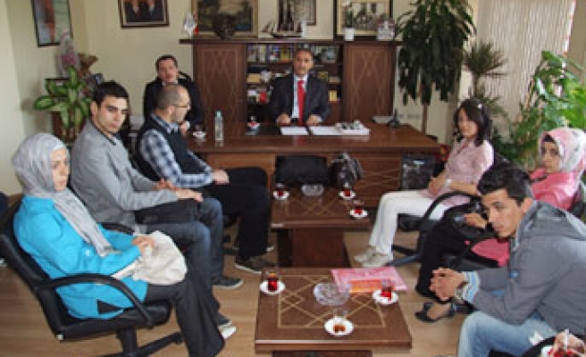 Atama Bekleyen BT Öğretmen Adayları Eğitim Bir-Sen'i  Ziyaret Etti