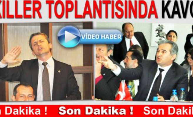 AKİL İNSANLAR TOPLANTISINDA TARTIŞMA