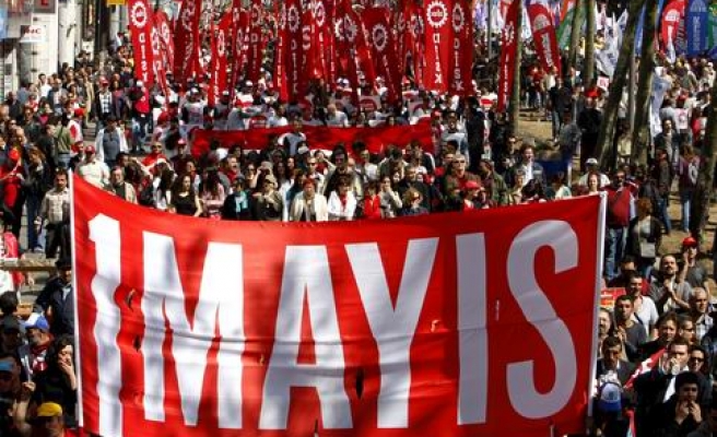 SENDİKALAR 1 MAYIS'I TAKSİM'DE KUTLAYACAK 