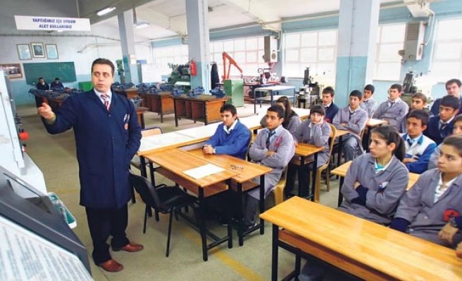 574 BİN ÖĞRENCİ MECBUREN MESLEK LİSESİNE GİDECEK